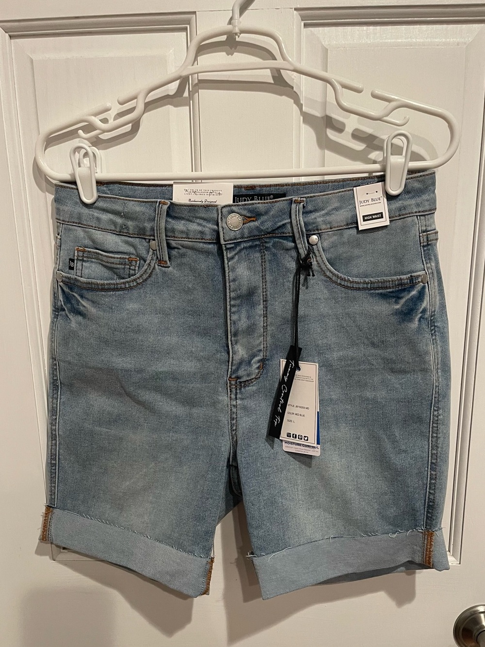 Judy Blue Women's Light Wash Denim Bermuda Shorts L NWT